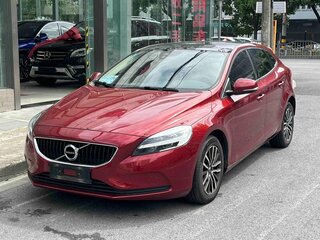 2017 Volvo V40 II Рестайлинг, красный, 1250000 рублей, вид 1