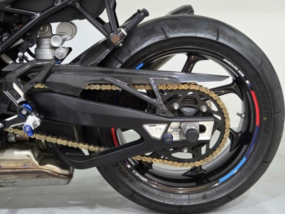 2023 BMW M 1000 R, чёрный, 2100000 рублей - вид 6