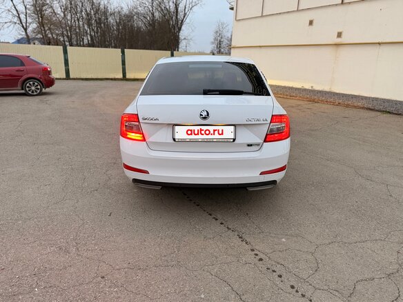 2013 Skoda Octavia III (A7), белый, 1400000 рублей - вид 8