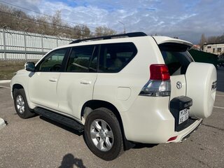 2009 Toyota Land Cruiser Prado 150 Series, белый, 2400000 рублей, вид 5