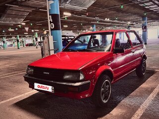 1985 Toyota Starlet III (P70), красный, 215000 рублей, вид 2