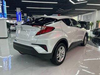 2022 Toyota C-HR I Рестайлинг, белый, 1857000 рублей, вид 5