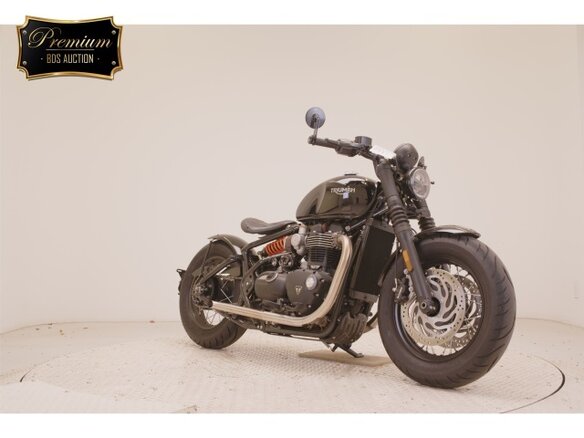 2024 Triumph Bonneville Bobber, чёрный, 1600000 рублей - вид 2
