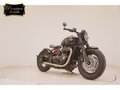 2024 Triumph Bonneville Bobber, чёрный, 1600000 рублей - вид 2