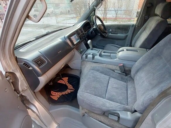 1999 Mazda Bongo Friendee I Рестайлинг, серый, 370000 рублей - вид 5