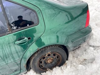 1999 Volkswagen Bora I, зелёный, 150000 рублей, вид 4