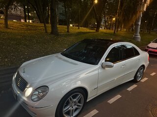 2004 Mercedes-Benz E-Класс 320 III (W211, S211), белый, 1700000 рублей, вид 1