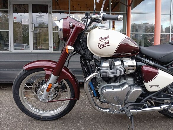 2026 Royal Enfield Classic 650, пурпурный, 703000 рублей - вид 13