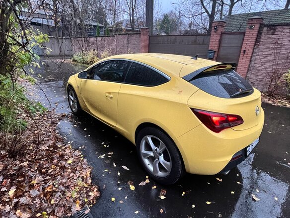 2012 Opel Astra GTC J Рестайлинг, жёлтый, 900000 рублей - вид 8