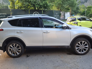 2018 Toyota RAV4 IV (XA40) Рестайлинг, белый, 3300000 рублей, вид 3