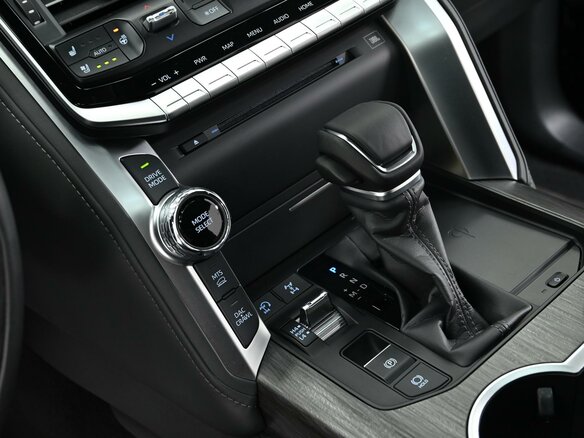 2023 Toyota Land Cruiser 300 Series, чёрный, 9900000 рублей - вид 15