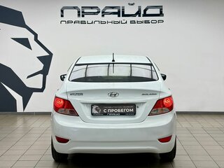 2011 Hyundai Solaris I, белый, 600000 рублей, вид 4