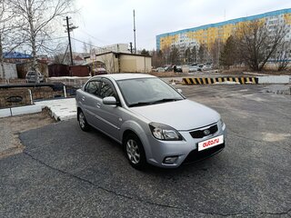 2010 Kia Rio II Рестайлинг, серебристый, 690000 рублей, вид 1