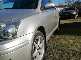 2007 Toyota Avensis II Рестайлинг, серебристый, 960000 рублей, вид 4