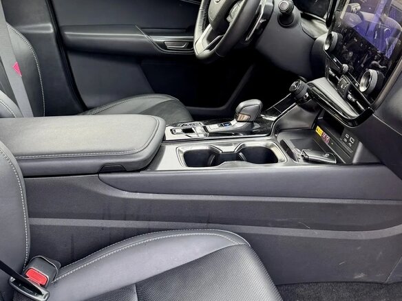 2023 Lexus NX 350 II, чёрный, 6500000 рублей - вид 3