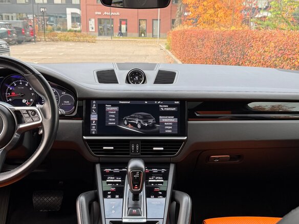 2020 Porsche Cayenne III, оранжевый, 5990000 рублей - вид 11