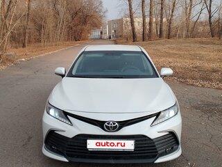 2021 Toyota Camry VIII (XV70) Рестайлинг, белый, 2600000 рублей, вид 2
