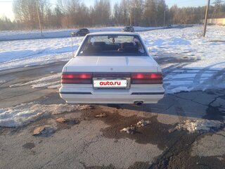1987 Nissan Laurel V (C32), белый, 330000 рублей, вид 5
