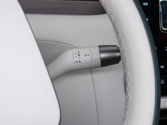 2026 Li Auto (Lixiang) L8 II, серебристый, 10800000 рублей - вид 17