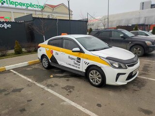 2020 Kia Rio IV, белый, 720000 рублей, вид 2