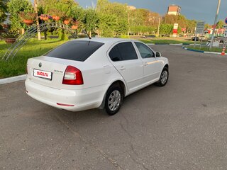 2013 Skoda Octavia II (A5) Рестайлинг, белый, 650000 рублей, вид 3