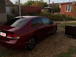 2011 Honda Civic VIII Рестайлинг, красный, 850000 рублей, вид 4