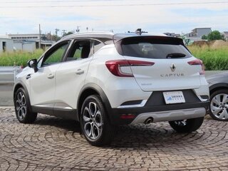 2022 Renault Captur II, белый, 1200000 рублей, вид 2