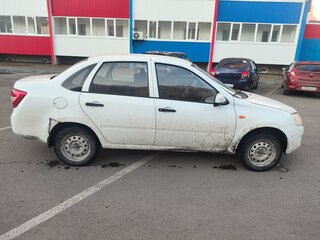2015 Lada (ВАЗ) Granta I, белый, 325000 рублей, вид 2