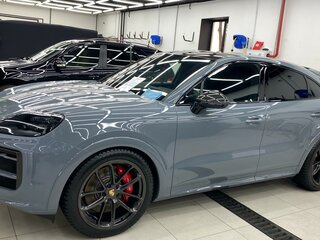 2024 Porsche Cayenne S Coupé III Рестайлинг, серый, 17800000 рублей, вид 4