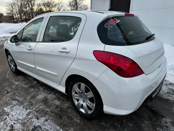 2011 Peugeot 308 I Рестайлинг, белый, 800000 рублей - вид 6