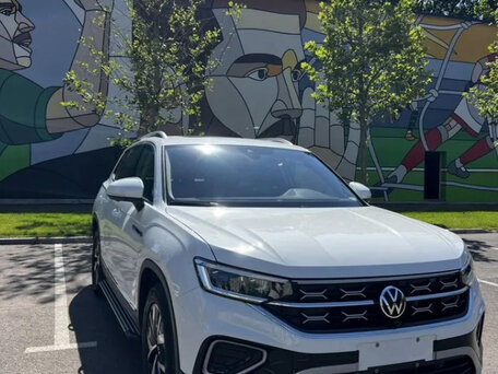 2022 Volkswagen Tayron I Рестайлинг, белый, 2660000 рублей, вид 3