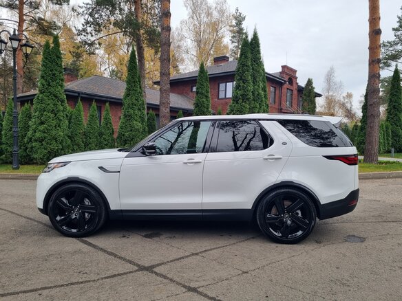 2025 Land Rover Discovery P300 V Рестайлинг, белый, 6590000 рублей - вид 8