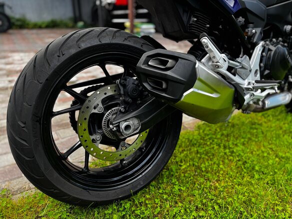 2021 BMW F 900 R, синий, 750000 рублей - вид 4