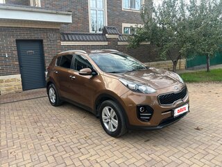 2017 Kia Sportage IV, коричневый, 1820000 рублей, вид 1