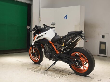 2020 KTM 890 Duke R, белый, 750000 рублей, вид 3