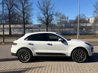 2019 Porsche Macan I Рестайлинг, белый, 5490000 рублей, вид 4