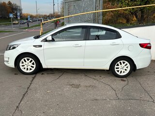 2013 Kia Rio III, белый, 790000 рублей, вид 5