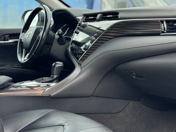 2020 Toyota Camry VIII (XV70), белый, 2999999 рублей - вид 7