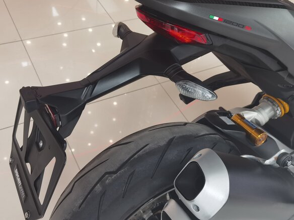 2020 Ducati Monster 1200, чёрный, 1290000 рублей - вид 24
