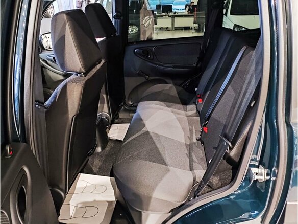 2026 Lada (ВАЗ) Niva Travel I Рестайлинг, зелёный, 1399900 рублей - вид 11