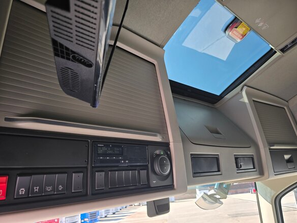 2026 Volvo FH 540, серебристый, 26000000 рублей - вид 34