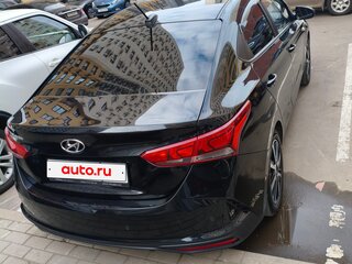 2021 Hyundai Solaris II Рестайлинг, чёрный, 1550000 рублей, вид 2