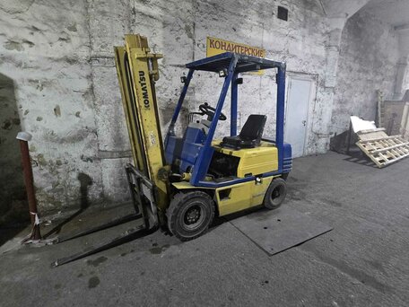 2003 Komatsu FG, синий, 550000 рублей, вид 2