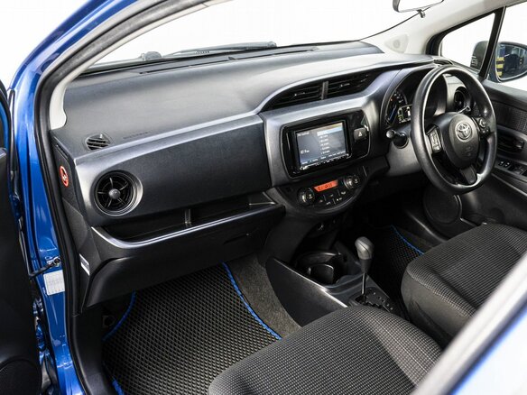2017 Toyota Vitz III (XP130) Рестайлинг 2, синий, 1239000 рублей - вид 13
