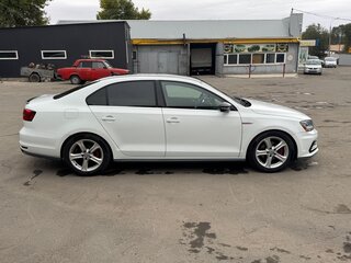 2017 Volkswagen Jetta GLI VI Рестайлинг, белый, 1650000 рублей, вид 3