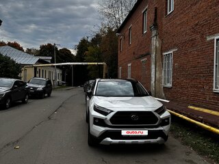 2024 Toyota RAV4 V (XA50), белый, 3000000 рублей, вид 5