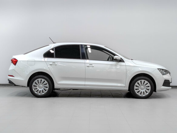 2021 Skoda Rapid II, белый - вид 3