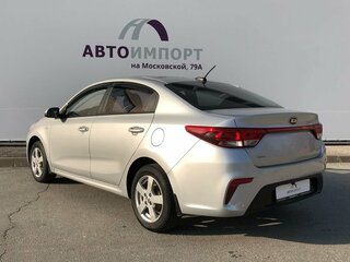 2019 Kia Rio IV, серебристый, 1320000 рублей, вид 4