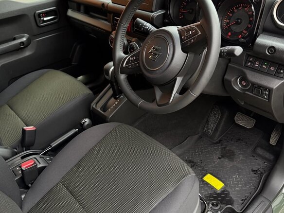 2025 Suzuki Jimny IV, зелёный, 2430000 рублей - вид 12