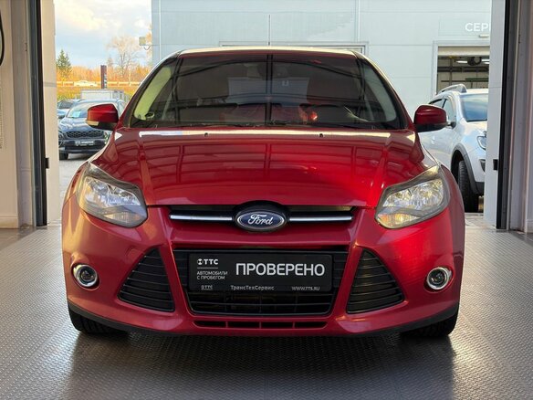 2012 Ford Focus III, красный, 829000 рублей - вид 1
